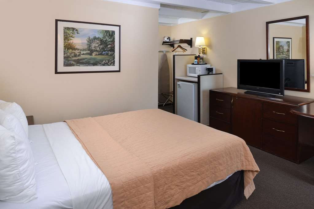 Americas Best Value Inn - Campus View 오 클레어 객실 사진
